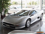 Jaguar XJ220