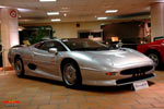 Jaguar XJ220